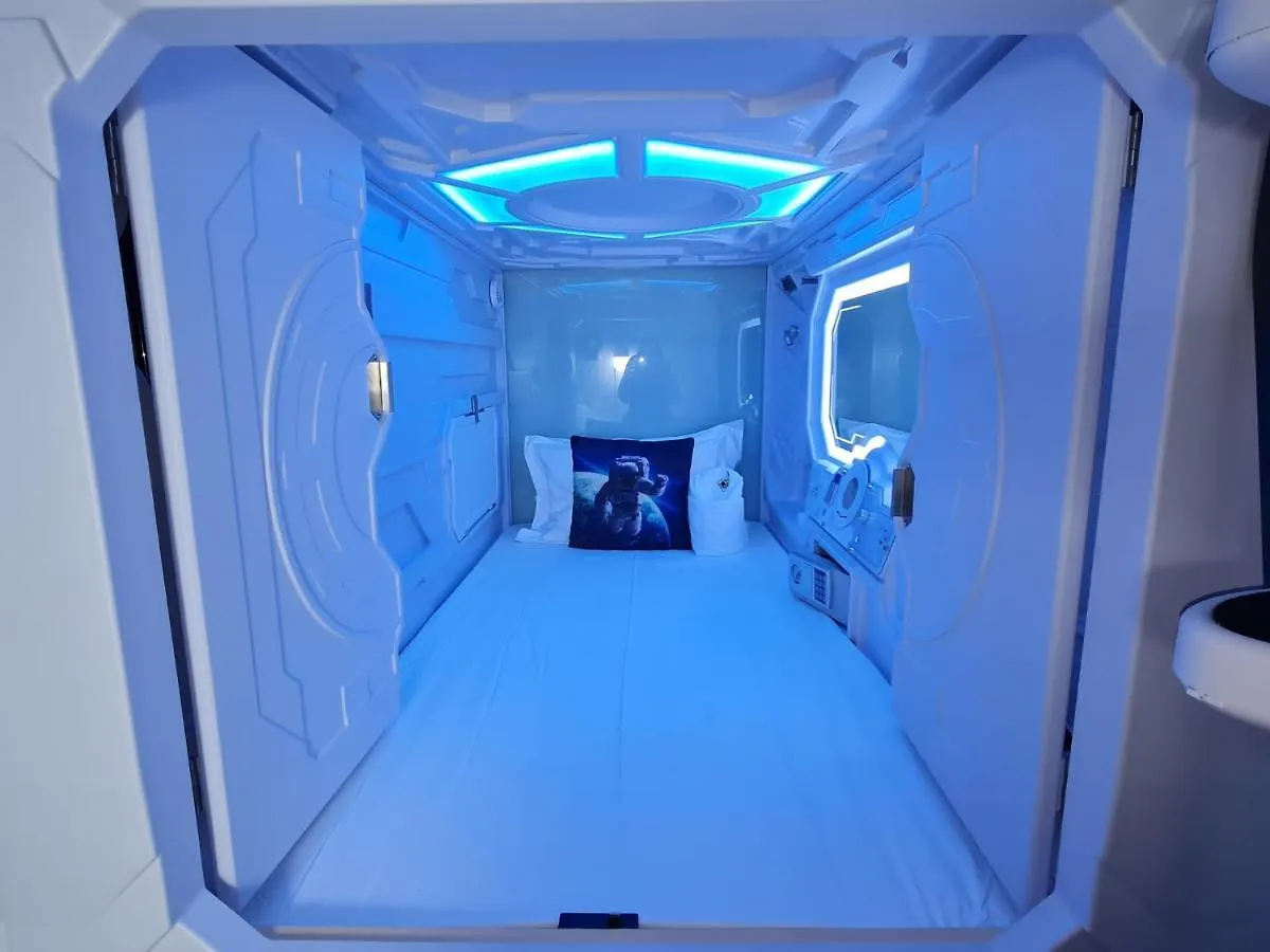 Galaxy Pods Capsule Hotel Boat Quay Singapore